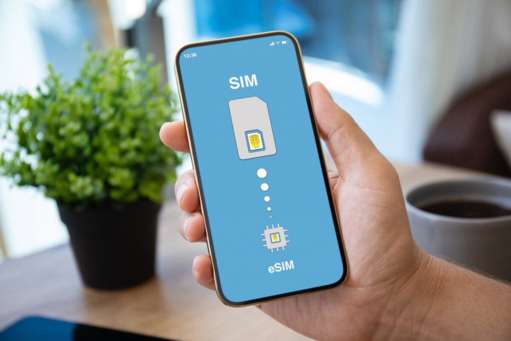 Differenze tra eSIM e SIM: La Rivoluzione della Connettività Mobile