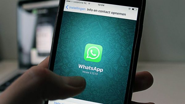 Whatsapp spia i suoi utenti, cosa disattivare - agemobile.com - 20250320